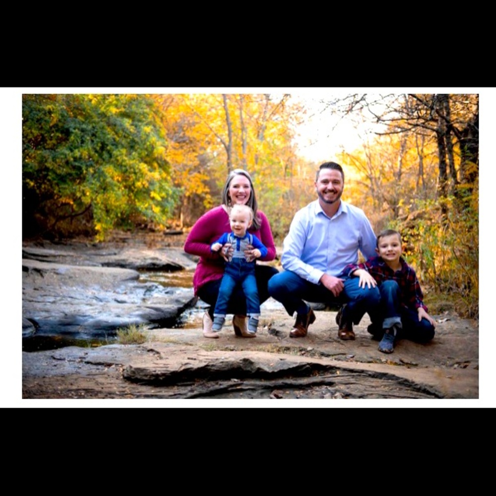 🌺Meet your Posher, Courtney☀️